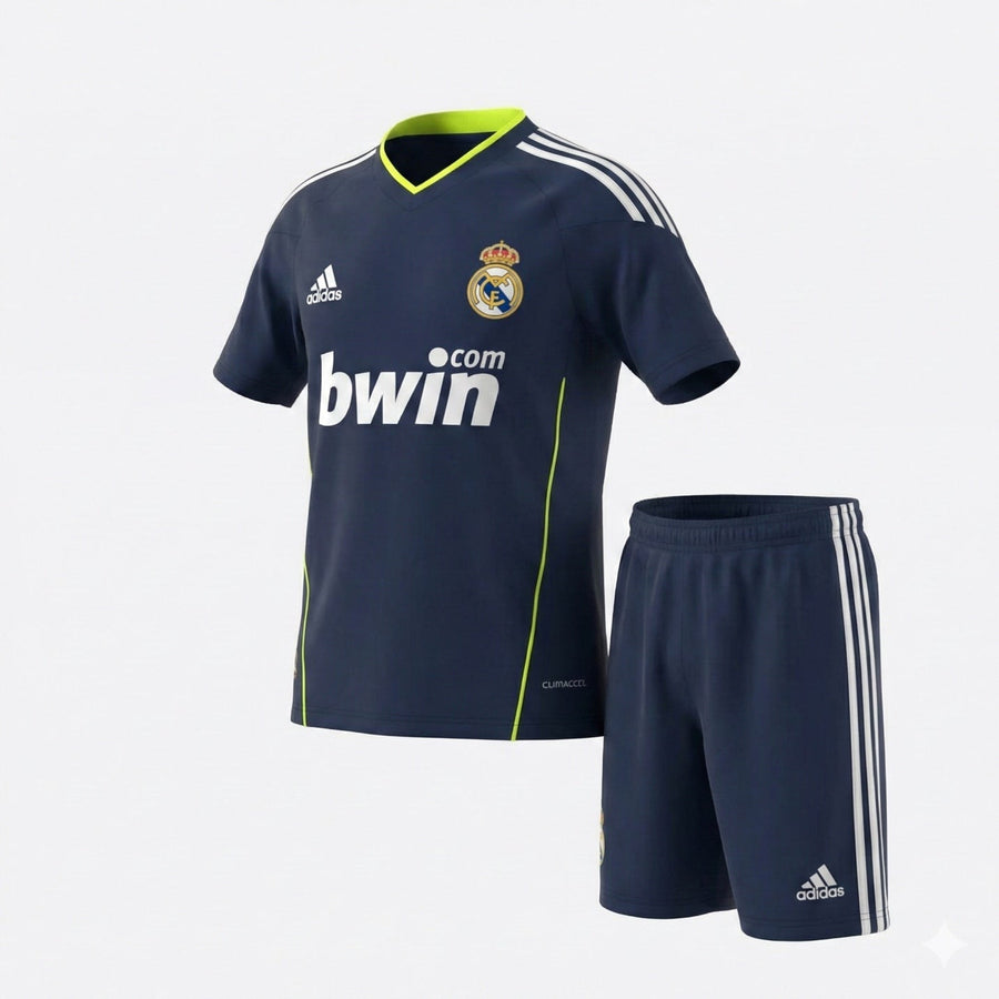 Real Madrid Away 2010/2011 Kids Kit (New) - Size 20
